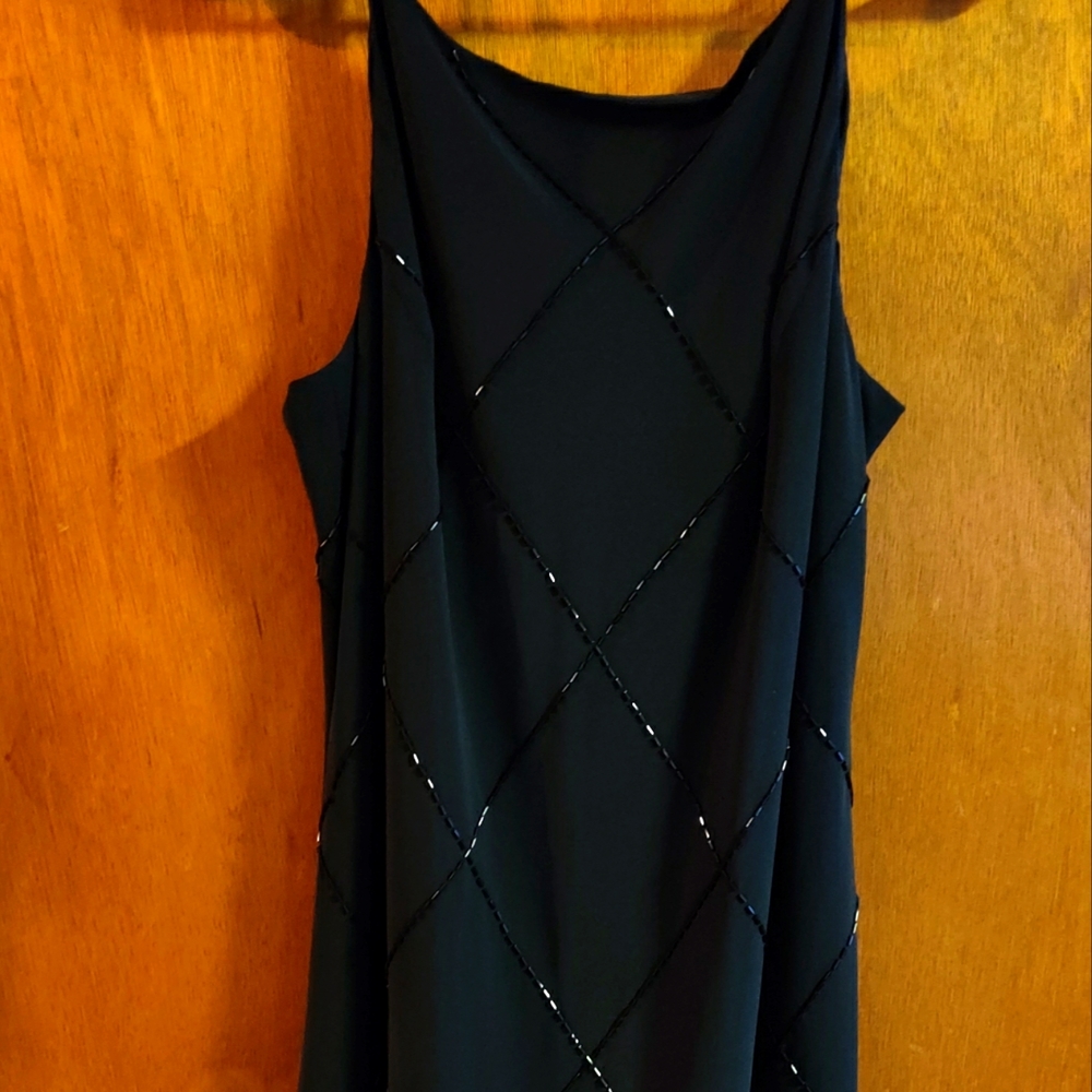 Jones New York black beaded cocktail dress - Picture 1 of 3